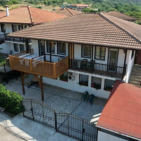Apartment Nikol Sozopol Bagian luar foto