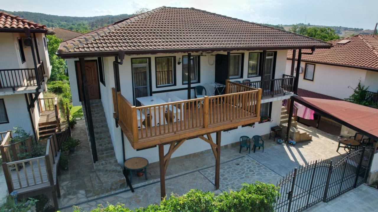 Apartment Nikol Sozopol Bagian luar foto